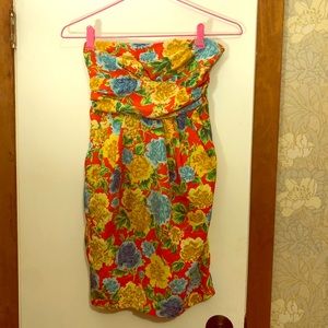 💕Forever 21 cute summer floral low-cut dress